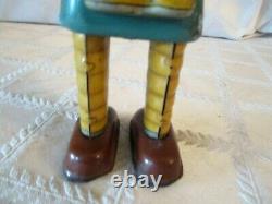 1950's SPACE TROOPER ASTRONAUT WALKING ROBOT- WIND-UP- HAJI- JAPAN-6.5 TIN TOY