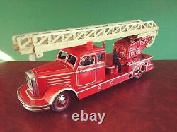 1950s Gunthermann Tin Wind-up Fire Ladder Truck Tinplate Günthermann