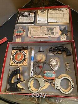 1955 Dragnet Crime Lab #3763 withCarrying Case Jack Webb 714 Badge RARE Transogram