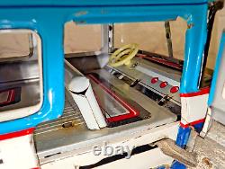 1960'S Vintage Taiyo Japan Tin friction toy United Airlines Airport Limousine