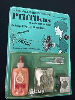 1967 Mattel Plastigoop GERMAN squirting Cockroach Factory Sealed Unpunched Card