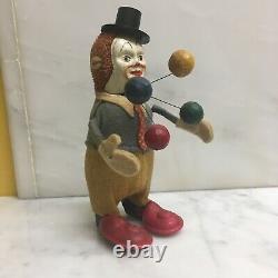 4SCHUCO WIND-UP JUGGLING CLOWN NR. 965 WithREPRO. BOX AND KEY. FULLY OPERATIONAL