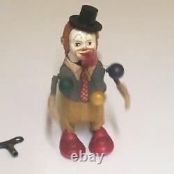 4SCHUCO WIND-UP JUGGLING CLOWN NR. 965 WithREPRO. BOX AND KEY. FULLY OPERATIONAL