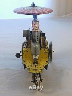 ANTIQUE MARKE LEHMANN DRIVER & RIDER WIND UP TIN TOY AUTO ONKEL MADE in GERMANY