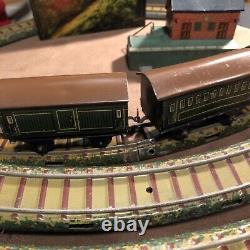 Bing oo Wind Up Table Top Train