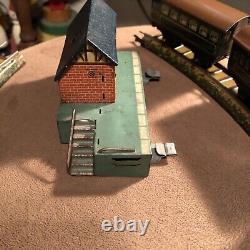 Bing oo Wind Up Table Top Train