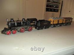 CIRCA 1911 IVES WithO 25 LOCO & TENDER WITH LIMITED VESTIBULE EXPRESS CAR 60 & 61