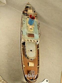 Fleischmann windup toy Ocean Liner cruise ship, very nice paint and decal