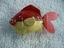 Fq- Vintage Tomy Wind Up Red & White Fish Swims In Bath Tub Or Water