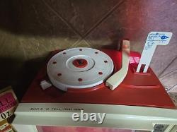 GE Show N Tell Phono Viewer Model A660C Red with 20 Records