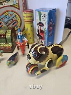 Huge Lot Of Vintage Tin Toys With 2 Keys