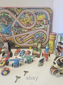 Huge Lot Of Vintage Tin Toys With 2 Keys