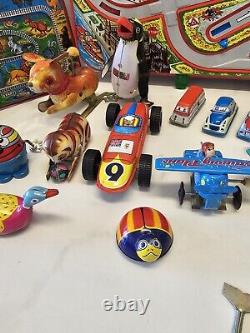 Huge Lot Of Vintage Tin Toys With 2 Keys