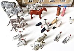 Late 19th Century Flat Bottom Toy Noah's Ark with 34 Figures. German Circa 1880