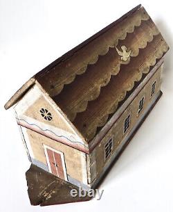 Late 19th Century Flat Bottom Toy Noah's Ark with 34 Figures. German Circa 1880