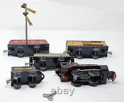 Lionel Vintage O gauge wind-up train set