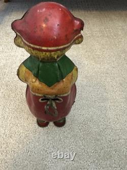 Lot of 8 Litho Tin Vintage Toys