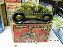 MARX SPARKLING CLIMBING FIGHTING ARMY TANK TIN WINDUP IN BOX 30s WORKS EXC