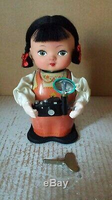 MS739 Red China Vintage Tin Wind up Battery Toy 1960 MS 739 CHILD FLASH DOLL