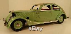 Marklin #19031 Wind-Up Streamlined Coupe