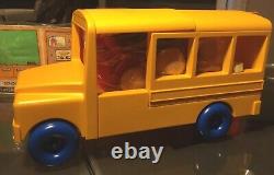 New Tupperware Tuppertoys USA Vintage School Bus Toy Complete Set