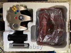 Nintendo 64 Toys R Us Exclusive Gold Controller Console & Inserts Vintage 1996