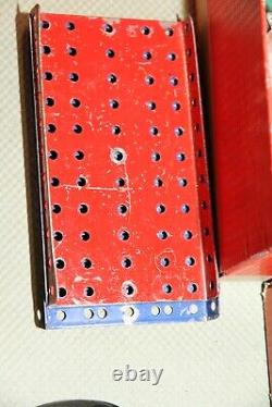 Old 1920's A. C. Gilbert Erector Set in Wood Box withlots of parts See Photos