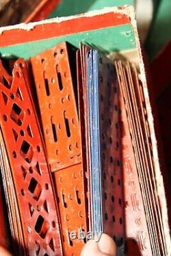 Old 1920's A. C. Gilbert Erector Set in Wood Box withlots of parts See Photos