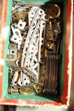 Old 1920's A. C. Gilbert Erector Set in Wood Box withlots of parts See Photos