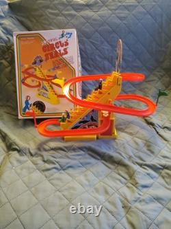 Playful Circus Seals Vintage 1983 Dah Yang Toys Works! Complete With Flags