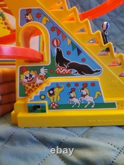 Playful Circus Seals Vintage 1983 Dah Yang Toys Works! Complete With Flags