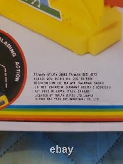 Playful Circus Seals Vintage 1983 Dah Yang Toys Works! Complete With Flags