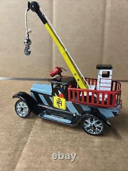 RARE CORGI 996 Vintage Tin Toys Wind-Up Crane Truck with Key Read