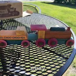 RARE LOT (5) 1940s UNIVERSAL Toy& Novelty Co. Chicago Wooden Toys See Photos