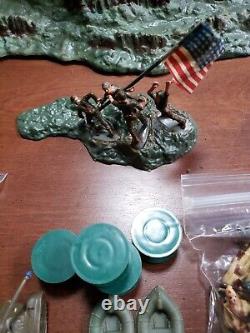 RARE Vintage Hand Decorated Marx Sands of Iwo Jima Minitature Playset WithOrig Box