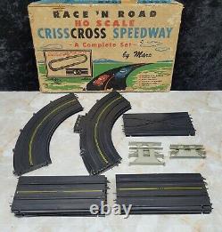 READ Marx Race'N Road Criss Cross Speedway Slot Car HO Scale Track Car & Box