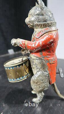 R GUNTHERMANN Tin Clockwork CAT DRUMMER Windup Toy GERMAN IN RARE RED COAT