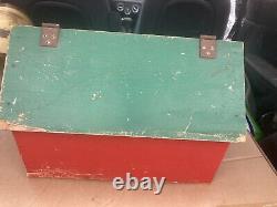 Rare American Crayon Co Educational Playthings Farm Wood Barn & 11 Animals c1920