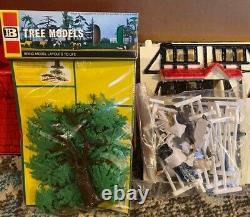 Rare Vintage Britains Farmhouse Farmyard 4712 Boxed Playset Farm Animals