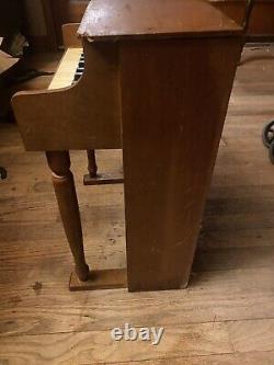 Rare Vintage Child's Schoenhut 25 Key Piano With Original Stool