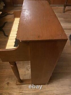 Rare Vintage Child's Schoenhut 25 Key Piano With Original Stool