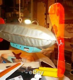 Rare Vintage MarX Wind Up Zeppelin, Blimp, Motor Works, 11 inches