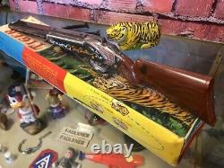 Rare Vtg Wind-up Tin Litho Tiger Hunt Set Frankonia Japan Dbl Barrel Dart Gun