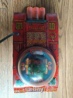 Rare vintage wind-up Space explorer tin toy of 60's (Working order)