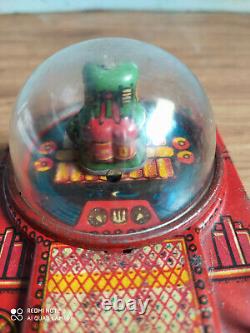 Rare vintage wind-up Space explorer tin toy of 60's (Working order)