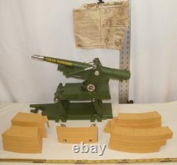 Topper Toy The Tiger Cannon And Wall Military Toy Playset 1966