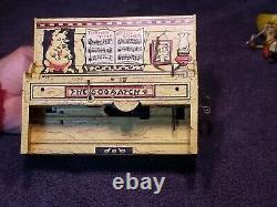 UNIQUE ART Lil' Abner 1945 DOGPATCH Music BAND Piano TIN Wind Up Toy