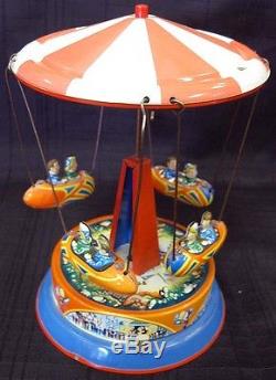 VINTAGE Blomer & Schuler Germany Tin Wind-up Carousel Merry-go-round