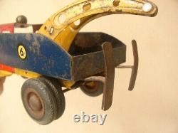 VINTAGE HELP ASSISTANCE TOY tin truck decade of the 40