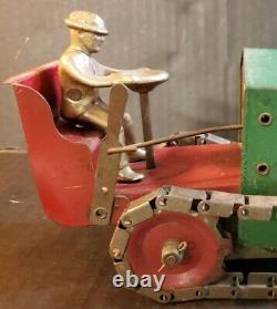VINTAGE STRUCTO WIND UP 1920s 30s FARM EQUIPMENT TOY TRACTOR CRAWLER With DRIVER